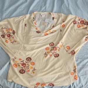 LuLaRoe Cream Floral Blouse